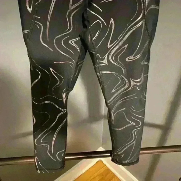 Old Navy Leggings Girls Size S 6-7 black high rise active powersoft - Picture 4 of 5